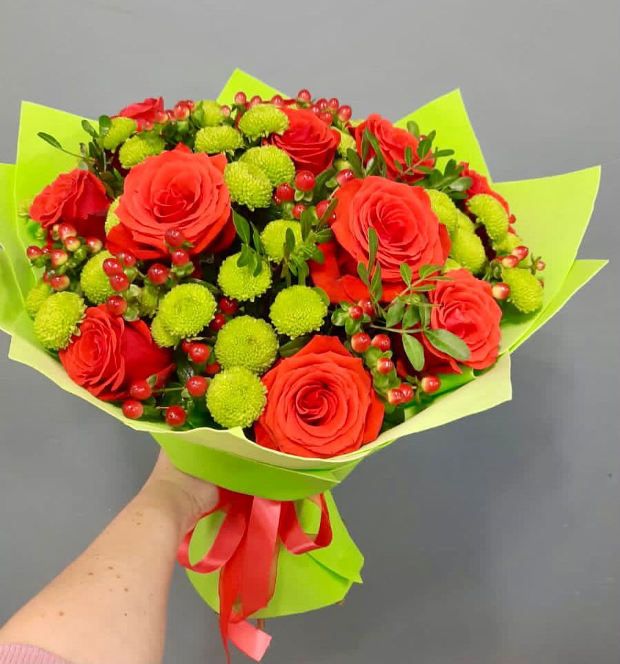 Букет цветов из: Хризантемы и Розы в Казьминском