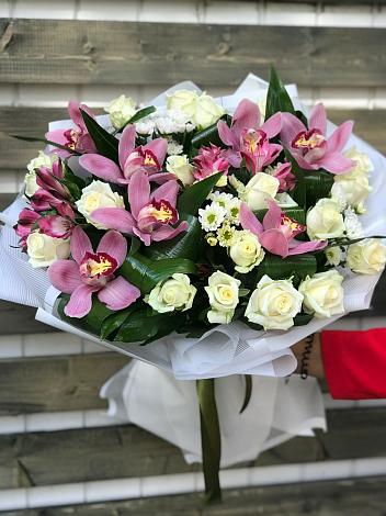 Букет цветов из: Розы и Хризантемы в Казьминском
