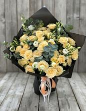 Букет цветов из:  Розы и Лизиантусы #REPLACE_PRED# Казьминском