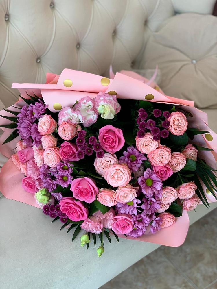 Букет цветов из: Хризантемы, Розы и Лизиантусы в Казьминском