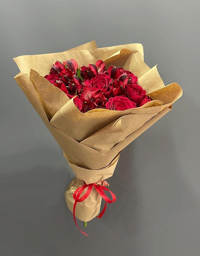 Букет цветов из: Альстромерии и Розы в Казьминском