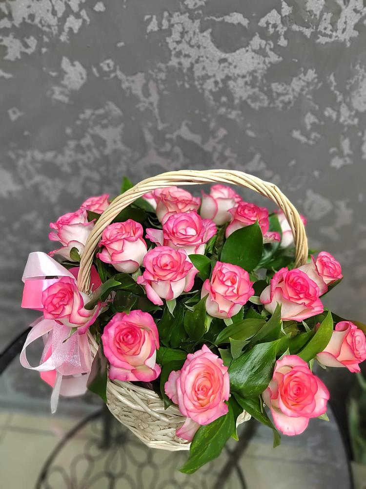 Цветочная композиция из Розы в корзине в Казьминском