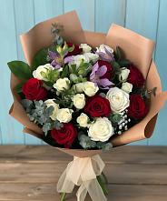 Букет цветов из:  Розы и Альстромерии #REPLACE_PRED# Казьминском