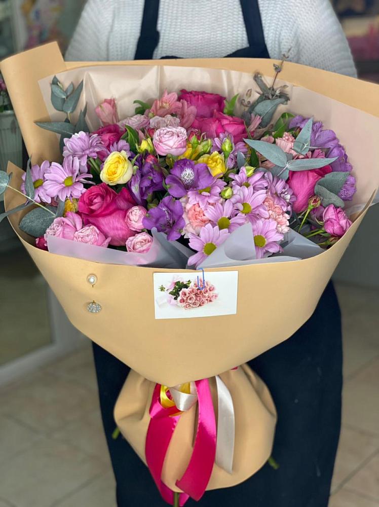 Букет цветов из: Хризантемы, Гвоздики и Альстромерии в Казьминском