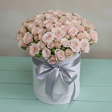 Цветочная композиция из Розы в шляпной коробке в Казьминском