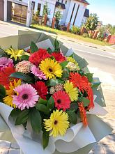 Букет цветов из:  Герберы #REPLACE_PRED# Казьминском