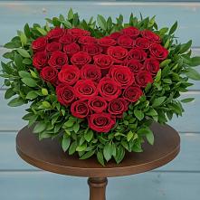 Цветочная композиция из Розы в виде сердца в Казьминском