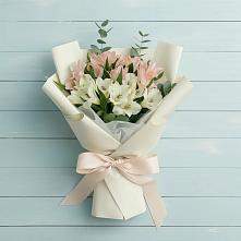 Букет цветов из:  Альстромерии #REPLACE_PRED# Казьминском
