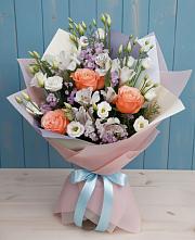 Букет цветов из:  Лизиантусы, Розы, Альстромерии и Гипсофила в Казьминском