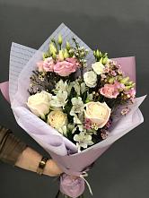 Букет цветов из:  Альстромерии, Розы и Лизиантусы #REPLACE_PRED# Казьминском
