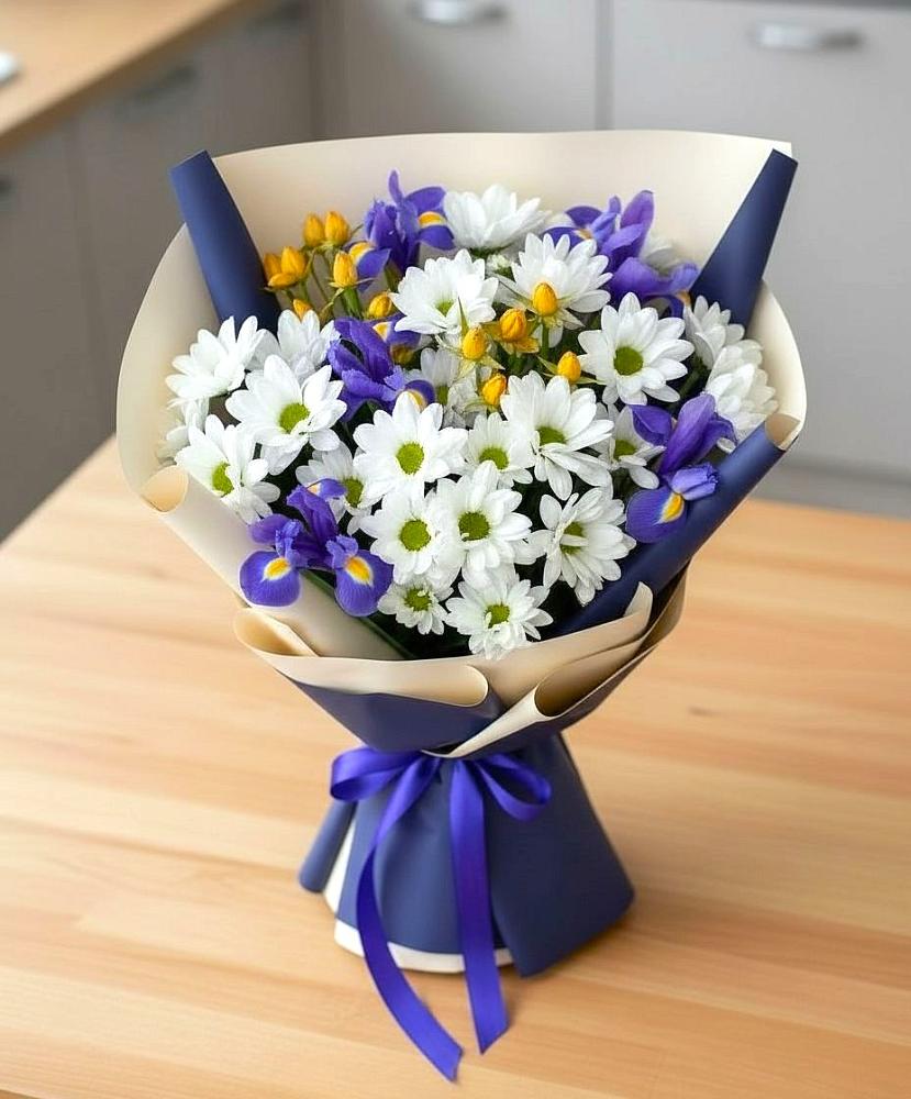Букет цветов из: Розы, Ирисы и Хризантемы в Казьминском