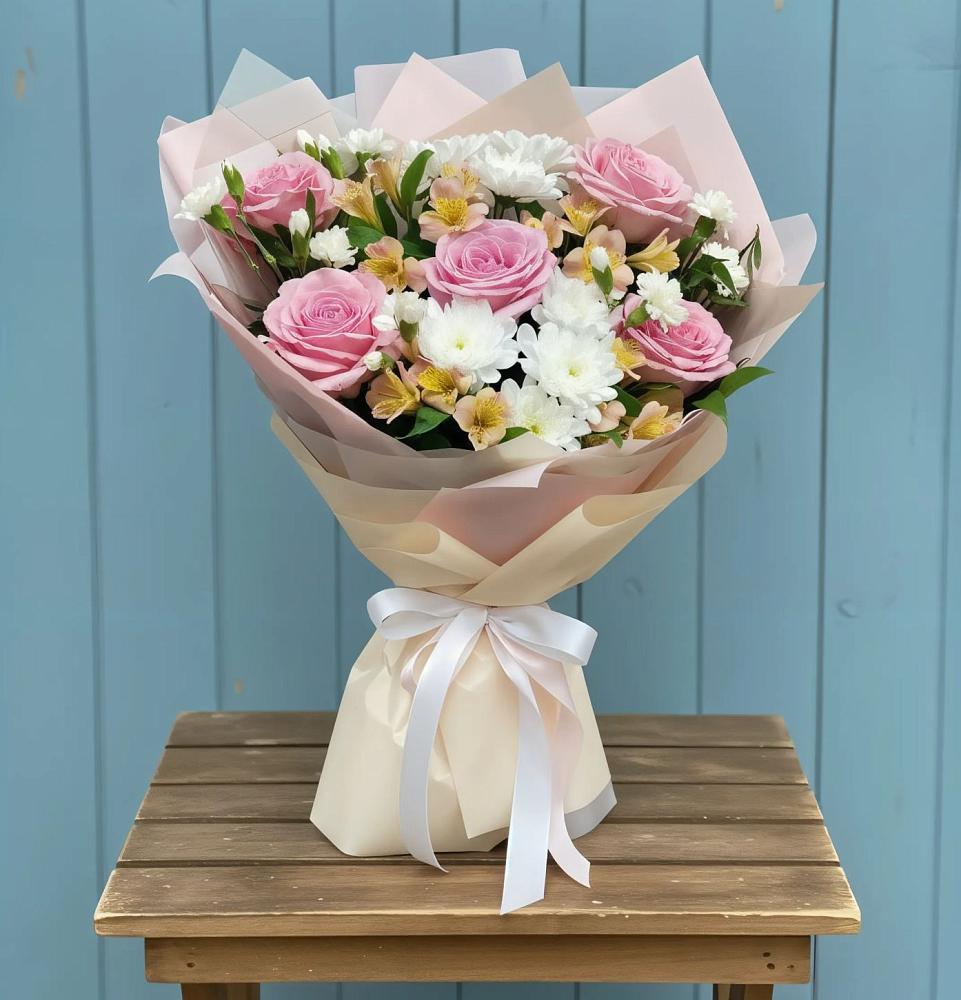 Букет цветов из: Гвоздики, Орхидеи и Розы в Казьминском