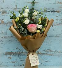 Букет цветов из:  Розы и Лизиантусы #REPLACE_PRED# Казьминском