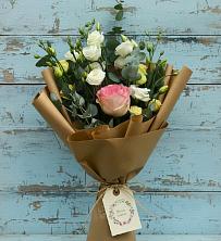 Букет цветов из:  Розы и Лизиантусы в Казьминском