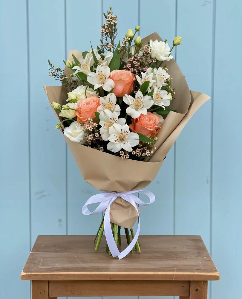 Букет цветов из: Альстромерии, Лизиантусы, Розы и Хризантемы в Казьминском