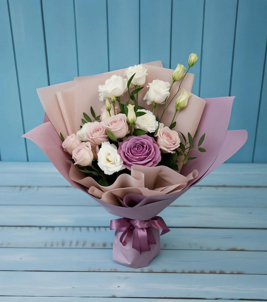 Букет цветов из: Розы и Лизиантусы в Казьминском