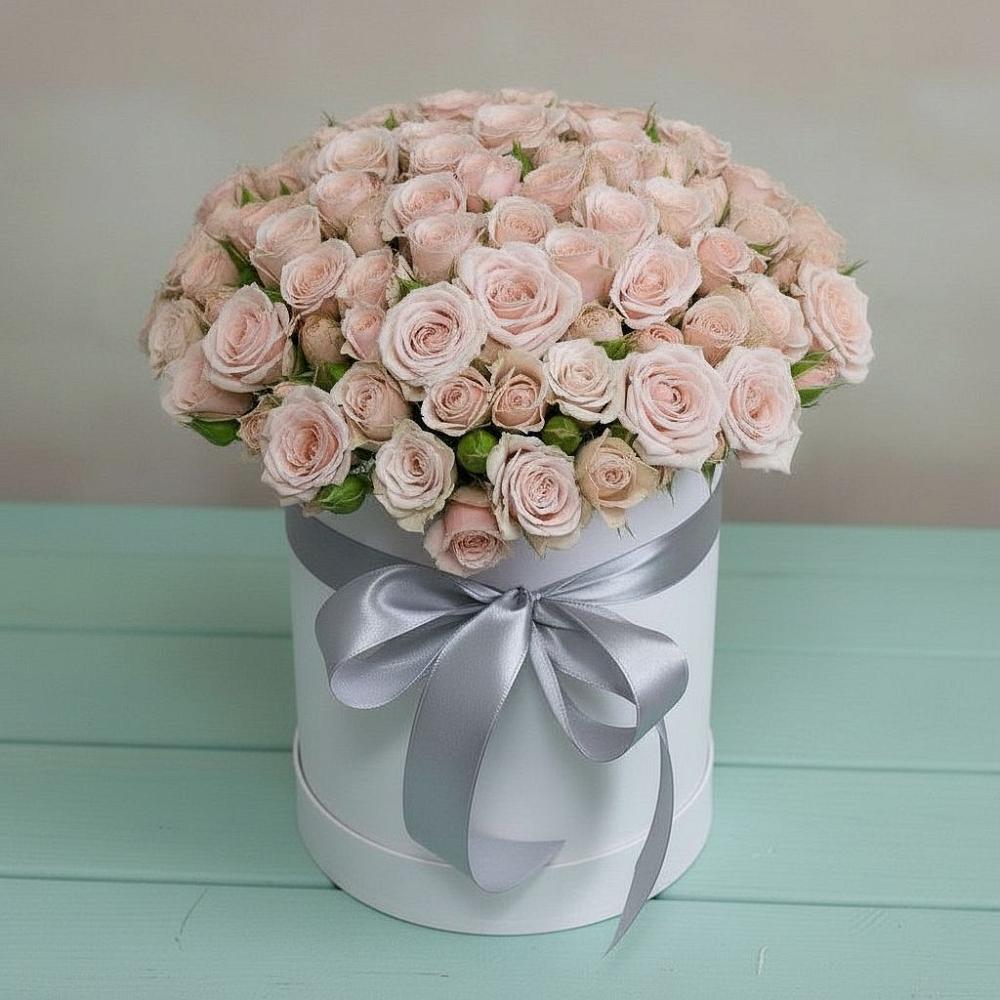 Цветочная композиция из Розы в шляпной коробке в Казьминском